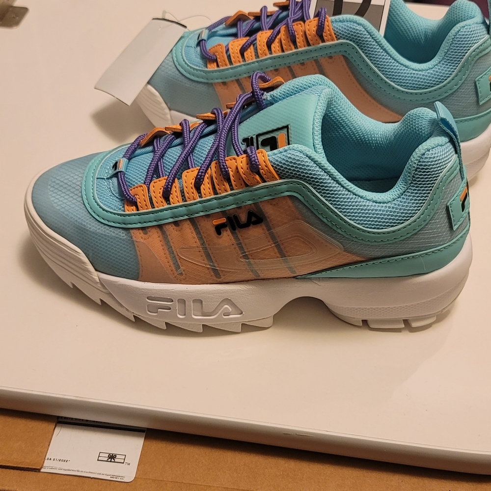 FILA DISRUPTOR II WOMEN SIZE 7.5